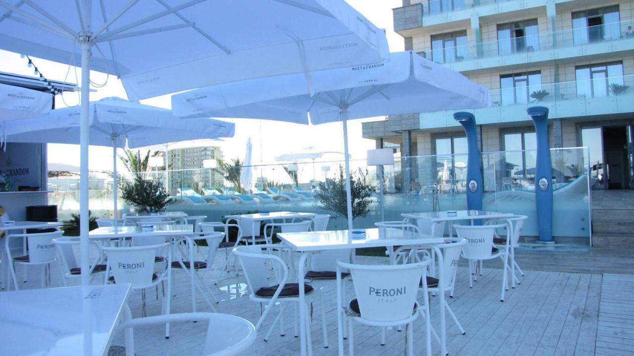 Frontal View By Twin Residence Mamaia Luaran gambar